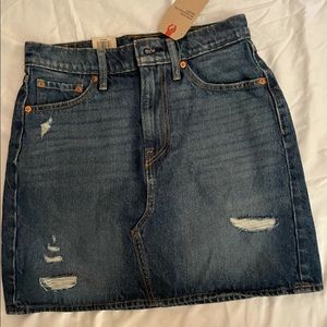 Levi’s Denim Mini Skirt